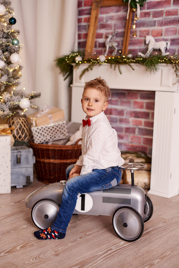 oryginalna mini sesja świąteczna zimowa w studio w Częstochowie Fleszkastudio