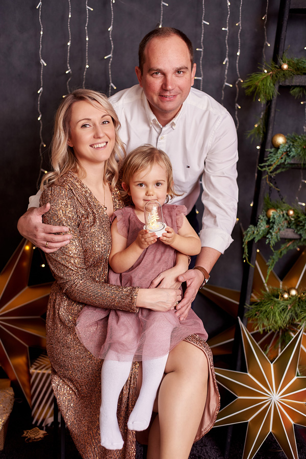 oryginalna mini sesja świąteczna zimowa w studio w Częstochowie Fleszkastudio