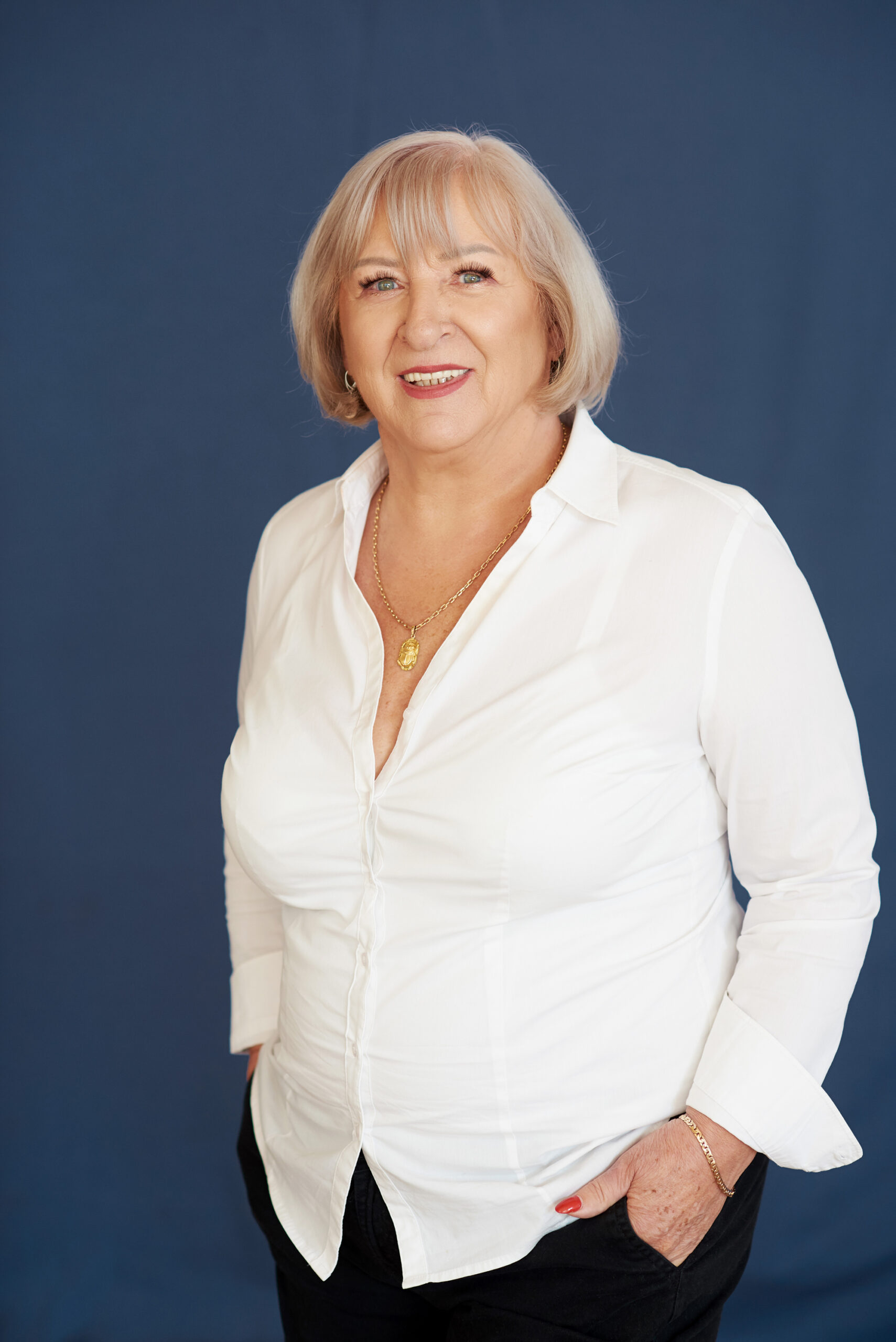 portret kobiety dojrzałej, kobieca sesja fotograficzna biznesowa, portret kobiety, fotograf częstochowa, warszawa